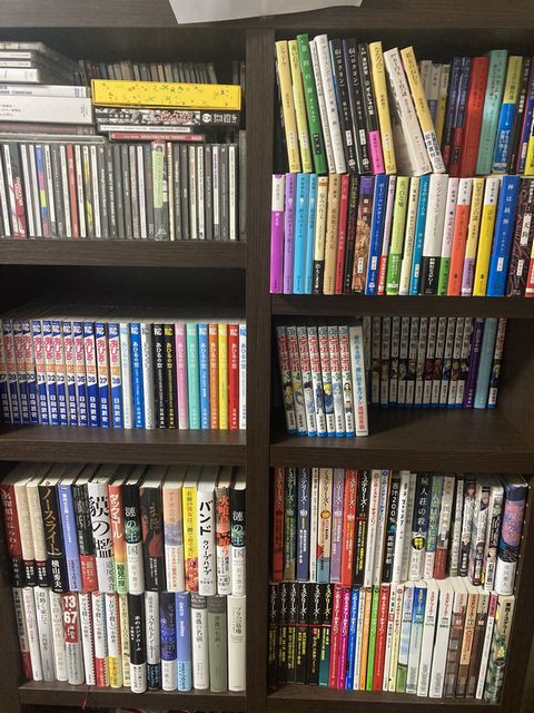 営業部日誌 本棚と母影 #尾崎世界観 : Web東京創元社マガジン