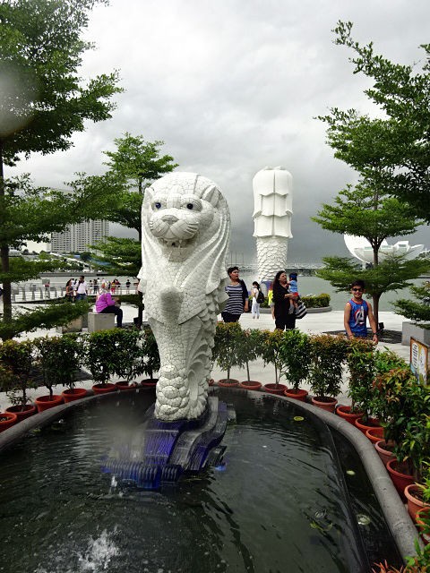 シンガポール ここに行かなきゃ始まらない マーライオン公園 関西女のプチ日記 Powered By ライブドアブログ