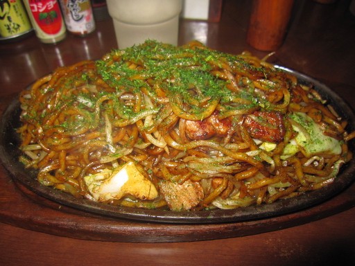 新宿 銀ちゃん 鉄板ソース焼きそば大盛 Tommyのきままなグルメランチ日記