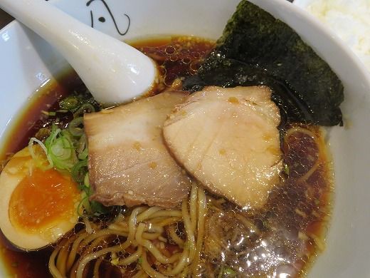 ハナタレナックス キングオブラーメン中央区編で放送されたらーめん 凡の風 純鶏出汁醤油 旅 食 酒 そして猫