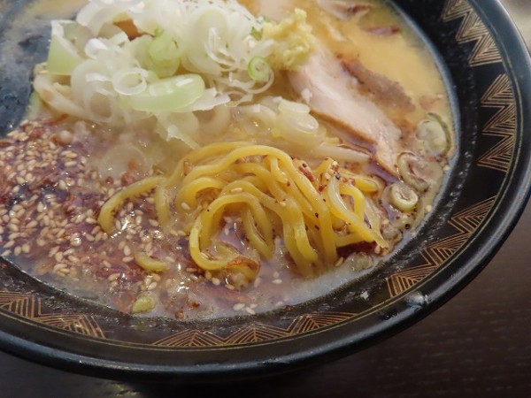 こってり好きにはたまらない 豊平区のラーメン屋さん 幸村 月寒本店 旅 食 酒 そして猫