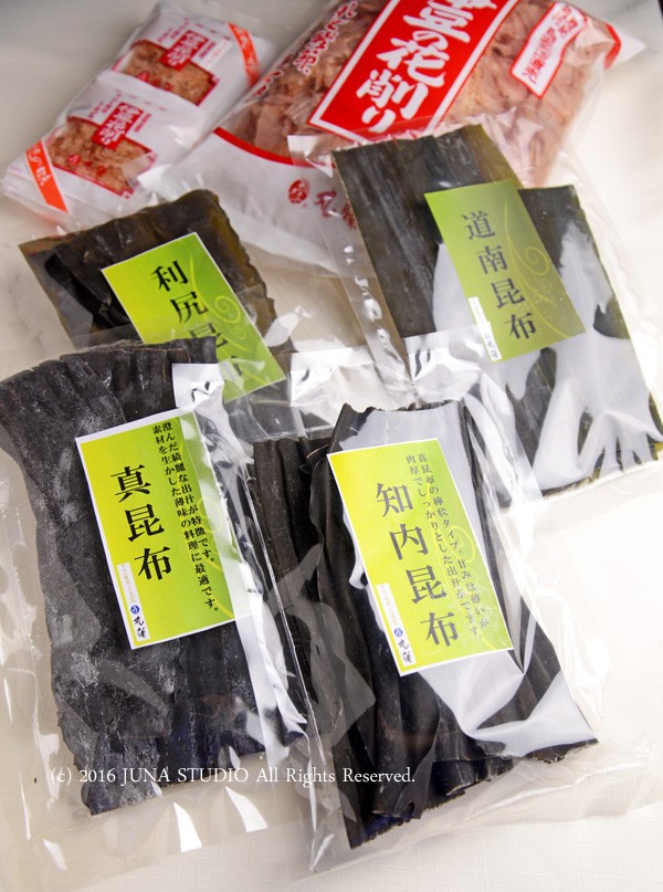薄削りの鰹節で「いきなり二番だし」→絶品ワンタンスープ