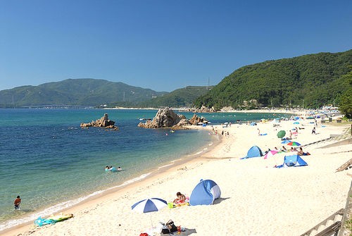 水晶浜海水浴場 近畿 関西 日帰りおすすめ海水浴場 豚鍋 串カツ とん彩や大阪福島店