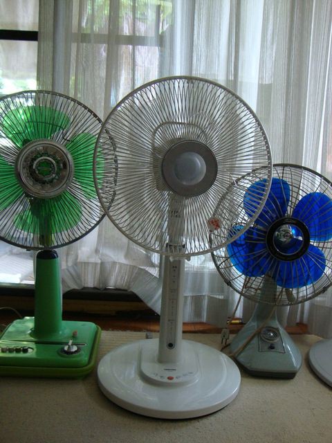 扇風機　ヴィンテージ　旧東芝製　ミニ扇風機 東芝 ランプ付き 扇風機 昭和レトロ ファン ビンテージ扇風機