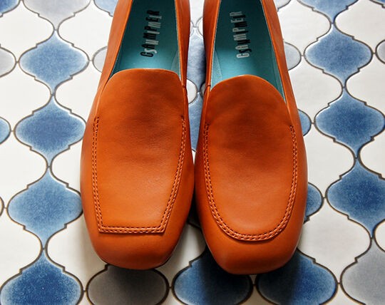 左右違うデザインが特長のCAMPERの靴 TWINS : とりあえず暮らす