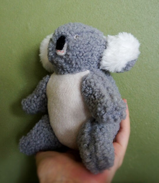 ハンドメイドのコアラのぬいぐるみ : とりあえず暮らす