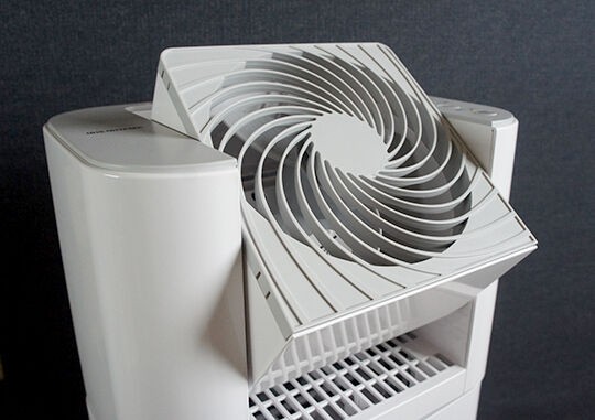 アイリスオーヤマのサーキュレーター衣類乾燥除湿機IJD-I50-WH