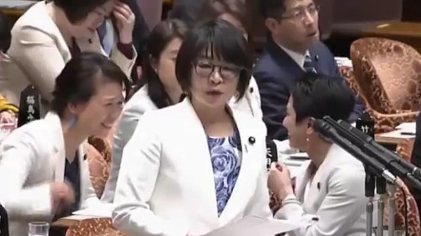 国会 立憲 蓮舫議員 人の質疑は聞かず後ろの女性議員とくっちゃべって馬鹿笑い トーイチャンネット 時事ネタ