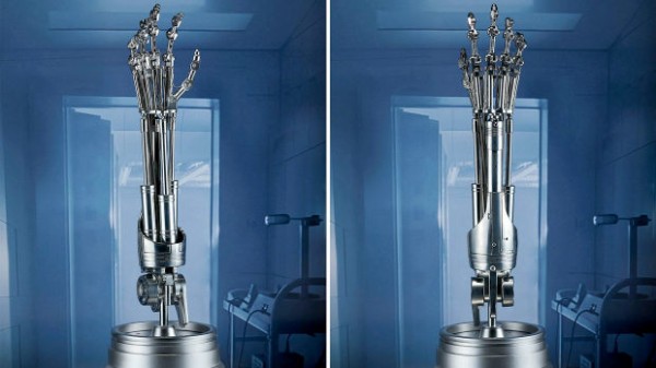 映画 ターミネーター2 より T 800のあの 腕 が超精巧1 1レプリカになって登場 トーイチャンネット 時事ネタ