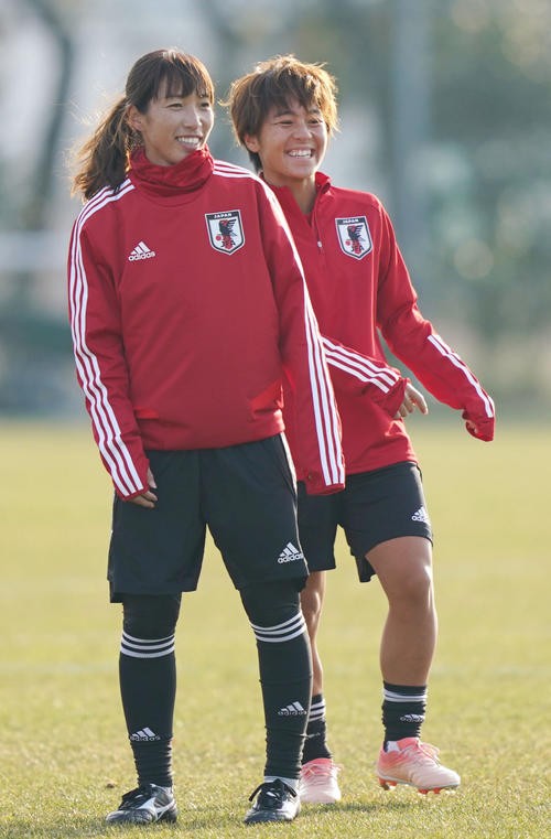 サッカーなでしこJAPANトレーニングウェア