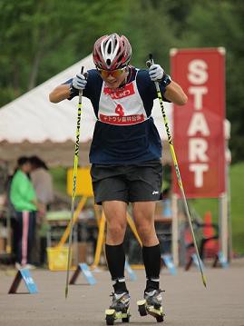 第二回全道ヒルクライムローラースキー東川大会 : 週刊中年ジャンプ