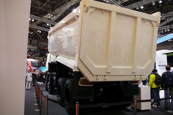 HINO 700 Seriesダンプカー : エヌティーさんの検修庫(trans5885)