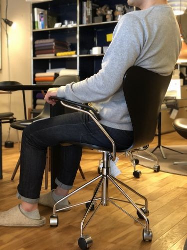 新入荷！今なら約30％OFF！〈キャスター付 セブンチェア〉～広島市の