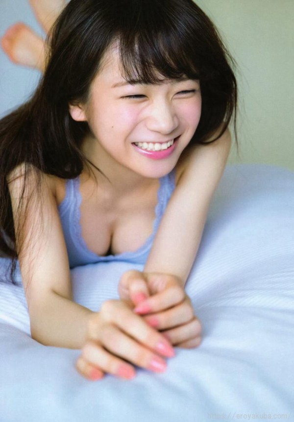 乃木坂46 秋元真夏 1st写真集 真夏の気圧配置 の水着グラビア画像 グラフォトbox E 乃木坂46 秋元真夏 1st写真集 真夏の気圧配置 の水着グラビア画像 グラフォトbox E