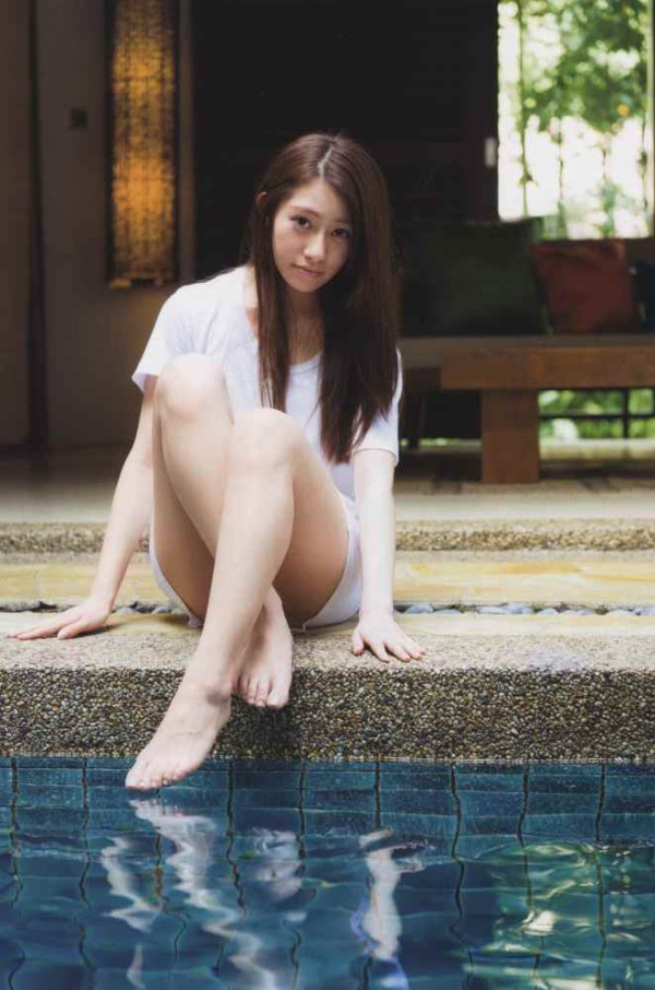 乃木坂46 桜井玲香 1st写真集 自由ということ の水着画像 グラフォトbox E