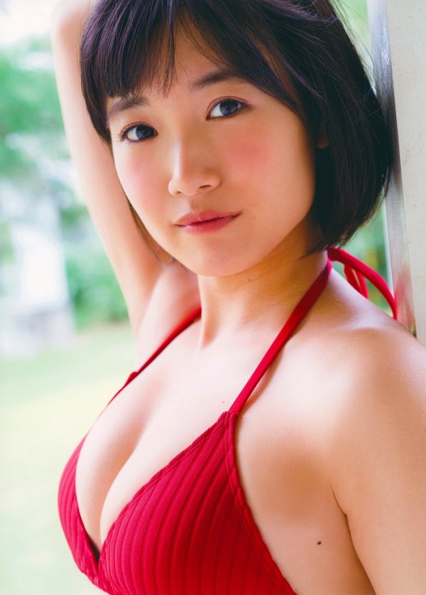 Hkt48 朝長美桜 写真集からセクシー画像 グラフォトbox E