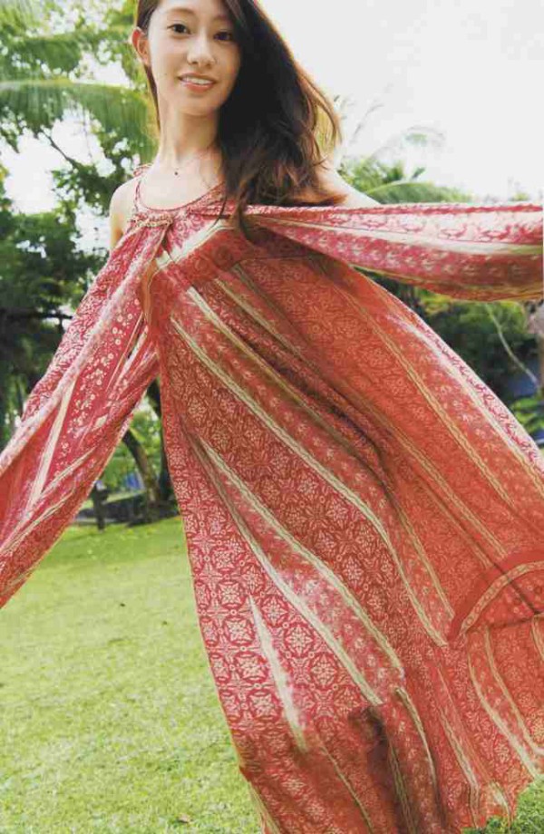 乃木坂46 桜井玲香 1st写真集 自由ということ の水着画像 グラフォトbox E