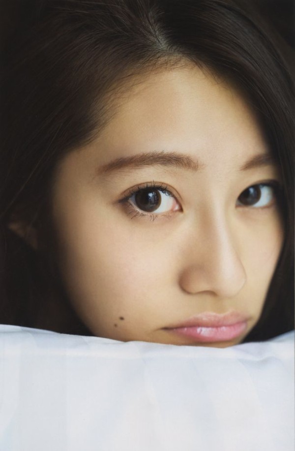 乃木坂46 桜井玲香 1st写真集 自由ということ の水着画像 グラフォトbox E