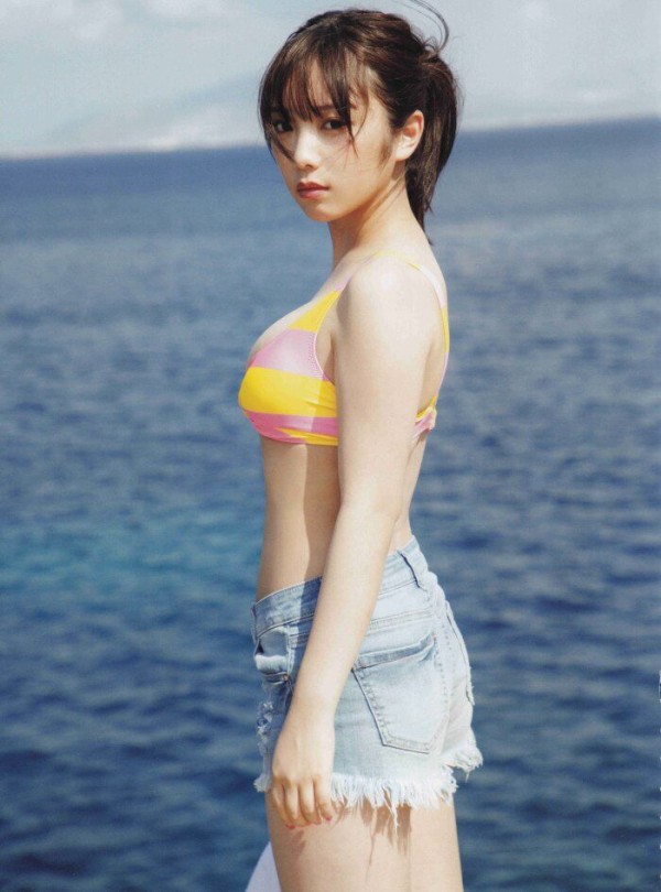 乃木坂46 与田祐希 写真集 無口な時間 水着姿やランジェリー画像 グラフォトbox E