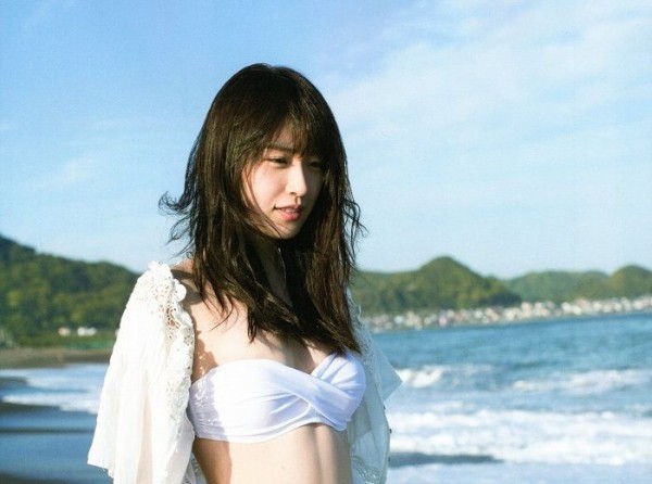 乃木坂46 高山一実 写真集 恋かもしれない の水着セクシー画像 グラフォトbox E