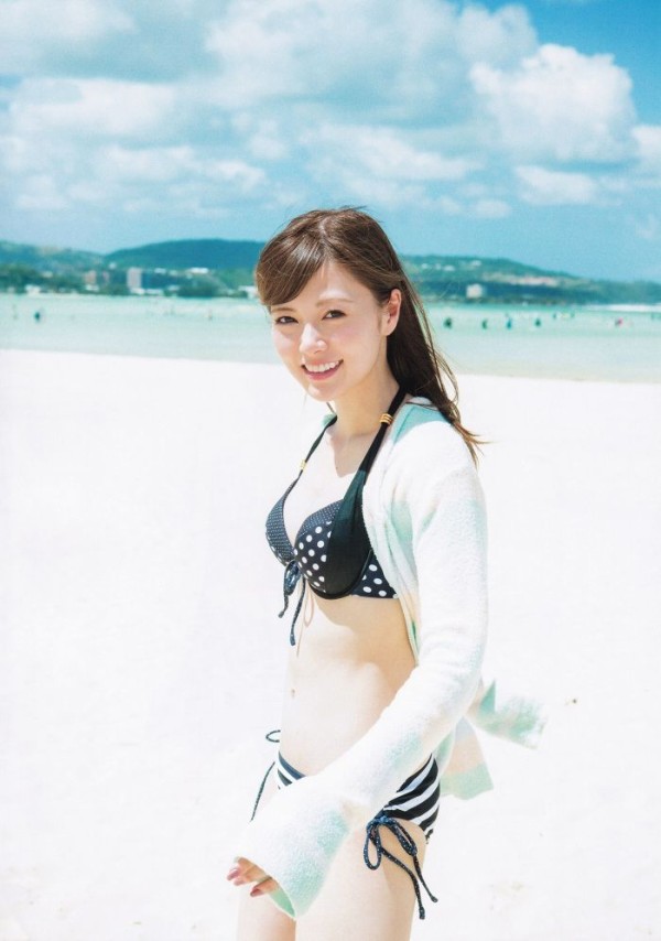 Amazon.co.jp: 乃木坂46 セカンド写真集 1時間遅れのI love you