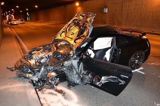日産gt Rを運転していた１９歳が スピード出しすぎでタコ踊りして死亡 画像あり 退屈速報
