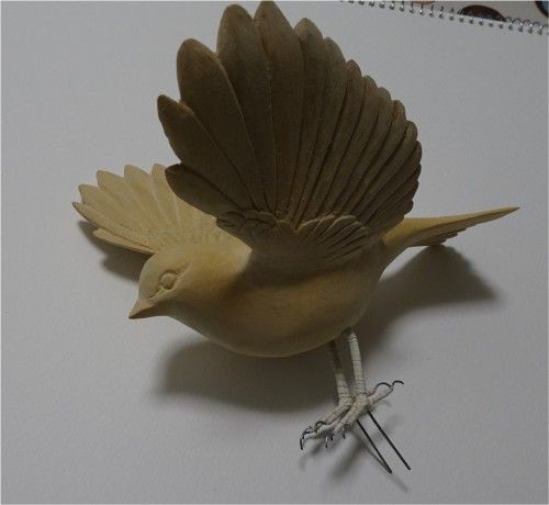 雀の飛翔形 バードカービングの作品 : つぼさんの趣味のブログ