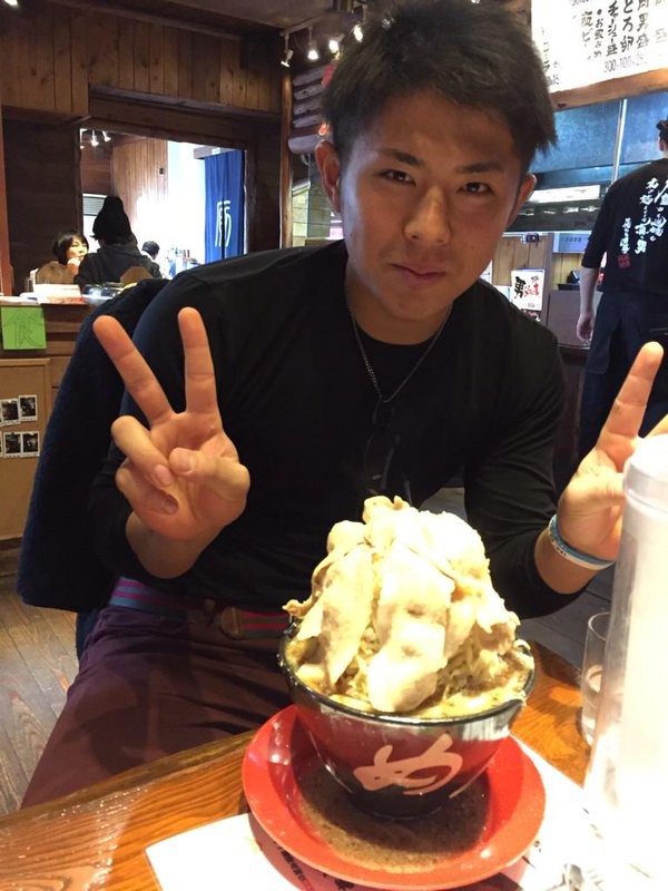 有名人とラーメン 39 若月健矢 オリックス バファローズ 37 オリックス 若月 吉田 ラーメン つけものいしのラーメンブログ 今日のホームラン
