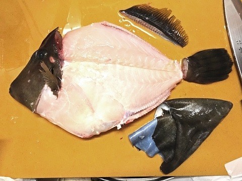 自炊メモ カワハギ刺身の肝添え ほか 春は築地で朝ごはん