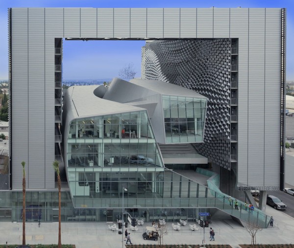 エマーソン・カレッジ : L.A.の建築