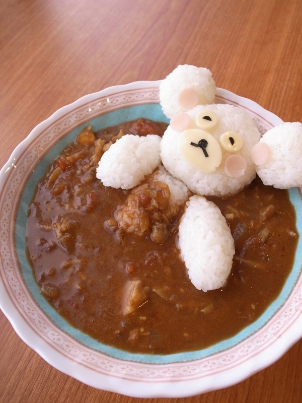 おつカレーライス」 白クマ＆おつカレー坊や登場！で、これ誰？お疲れ