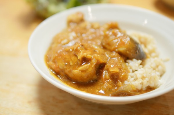 ニンジンすりおろしチキンなすカレー 食べ過ぎた 三毛猫マリーさんの写真 ビストロパパ パパ料理のススメ ニンジンすりおろしチキンなすカレー 食べ過ぎた 三毛猫マリーさんの写真 ビストロパパ パパ料理のススメ