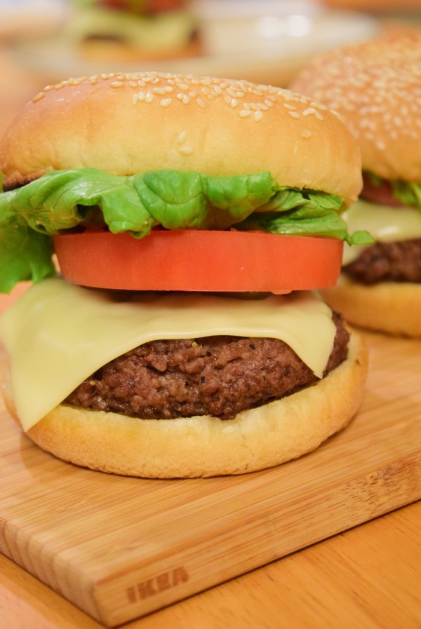 子どもの日に パパ子で作るハンバーガー パパの料理塾 次回４月２４日 水 講座のメニューとミッション ビストロパパ パパ料理のススメ