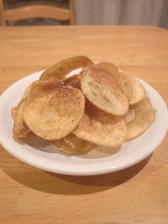 やめられない とまらない 手作りおやつで さつまいもチップスとポテトチップス ビストロパパ パパ料理のススメ