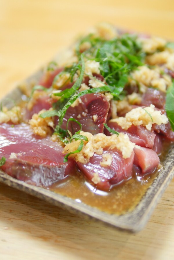 食べ方 カツオ刺身の好みは腹 背 冷やして うまいポン酢かけて食べる キューピー３分クッキング収録 ビストロパパ パパ料理のススメ