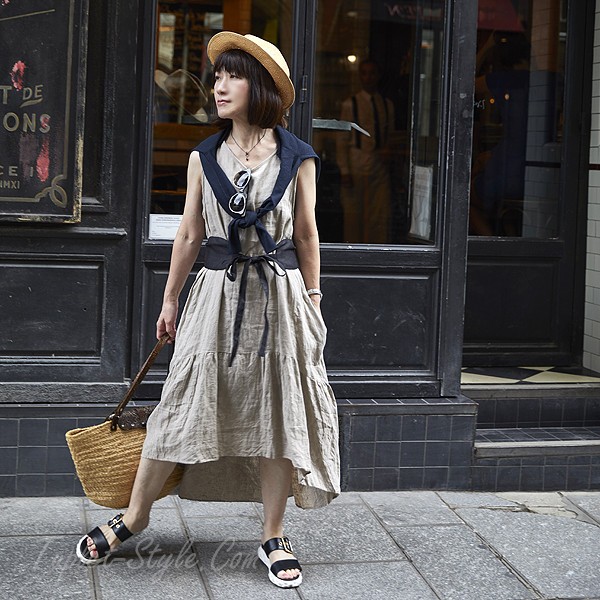 買い付け日記 Parisでの私服 ノースリーブの麻ワンピース タプレ ファッションブログ 40代 50代の洋服選び 毎日がお洒落曜日