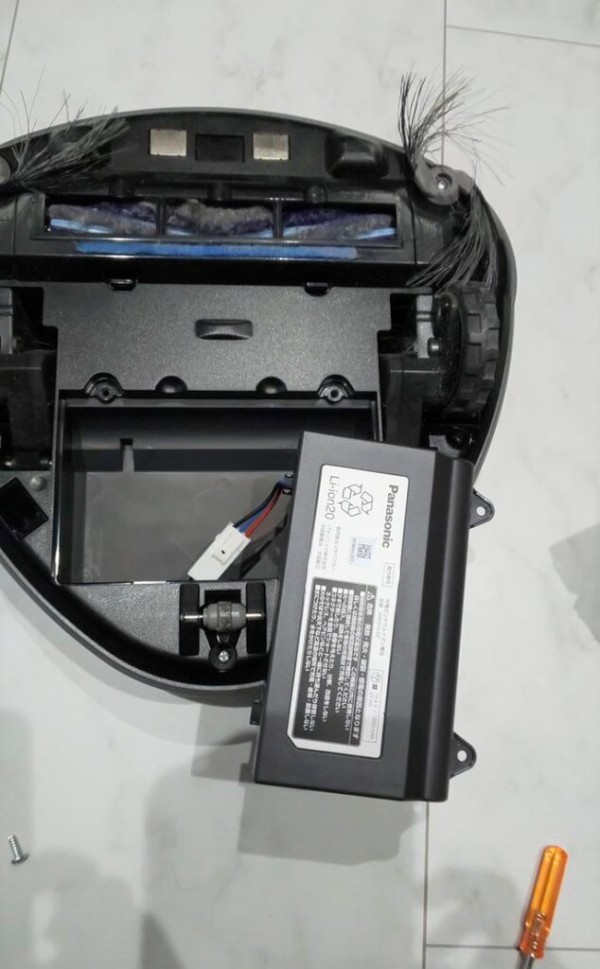 ルーロ（掃除機）のバッテリーを替えたら驚きの結果に : ウン千万かけ