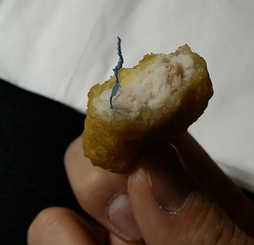 ナゲットに青いひも状の異物混入 三沢のマクドナルド Twinews