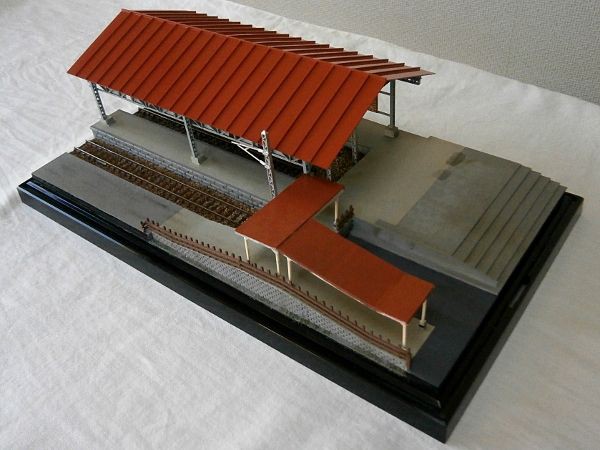 頭端式ホームの終着駅ジオラマ 後編 : 片腕な模型鉄の日々