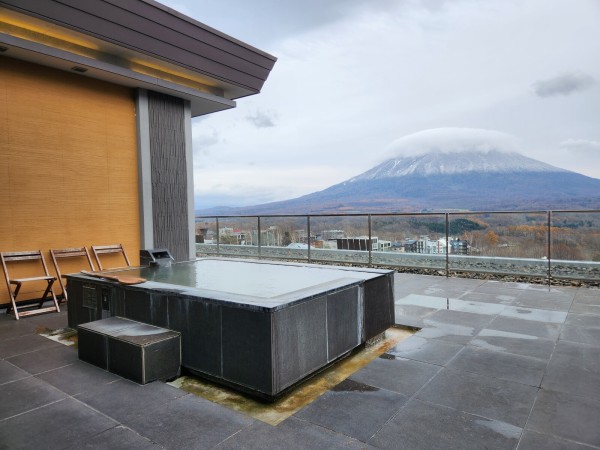 沓掛利通 軽井沢の秋色 浅間山 長野県 （レパートリー | 軽井沢