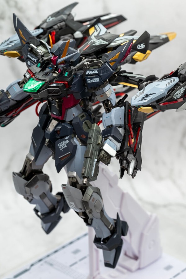 メタルビルド ライトニングストライカー（オルタナティブストライク Ver.） Amazon | METAL BUILD ライトニングストライカー