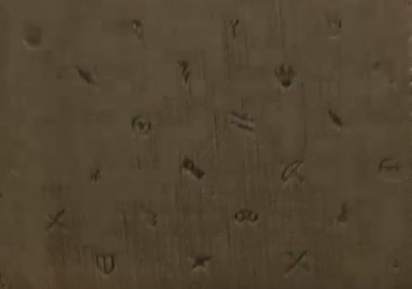 Ff14 新作スマホケースのサンプルから侍のジョブアイコンは 刀の鍔 ではないかとユーザーが予想 馬鳥速報