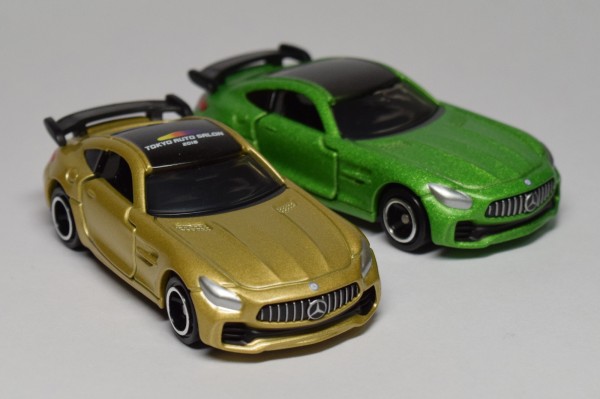 トミカ メルセデス-AMG GT R 1/65 印刷ミス　色違い トミカ メルセデス-AMG GT R 1/65 印刷ミス 色違い Amazon