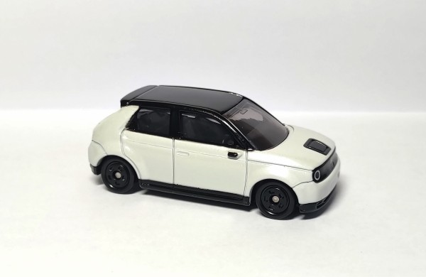 トミカ2021年8月の新車 No.60 Honda e レビュー : トミカ研究隊