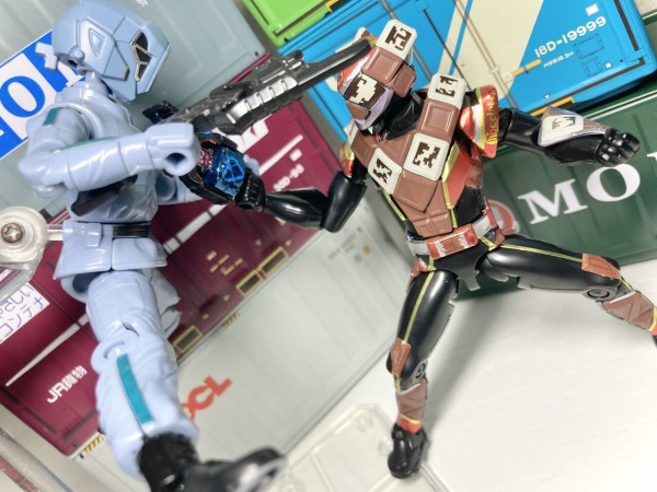 装動】仮面ライダーガヴ GV3 レビュー 銀竜ブログ : 銀竜うんち