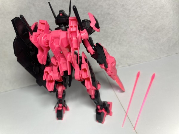 【セブンイレブン限定品】ガンダムルブリス サーキュレーションカラー ネオンピンク HG ガンダムルブリス ［リサーキュレーションカラー/ネオンピンク