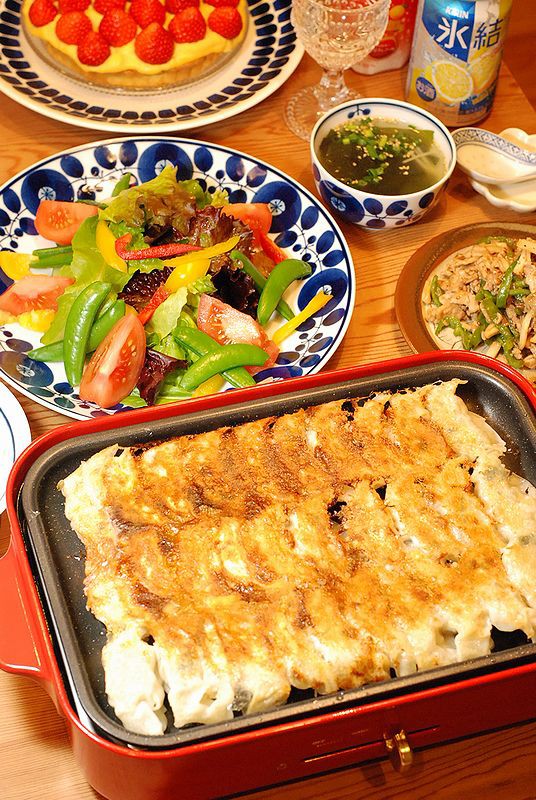 男の共同作業 餃子パーティーで夕ご飯 うさぎ食堂へようこそ Powered By ライブドアブログ