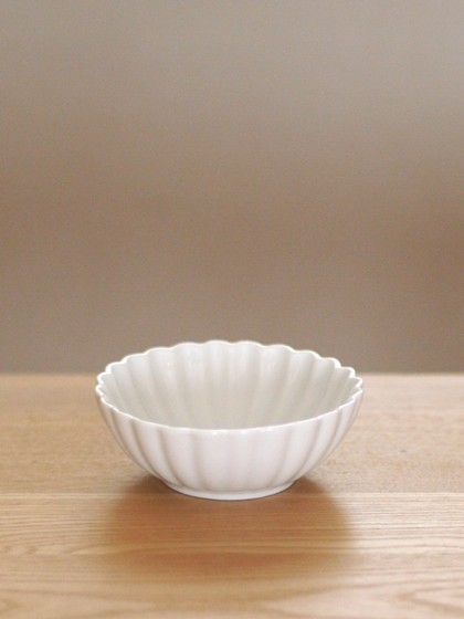 あこがれの輪花皿の器 100円で出会えました Usagi Works Powered By ライブドアブログ