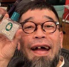 保釈された槇原敬之 白髪まじりの長髭とボロボロの歯でヤバすぎる見た目に ニュース速報ありのけつ
