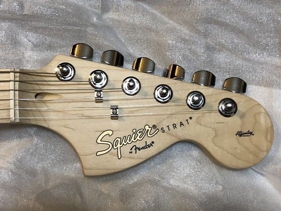 SQUIER / Affinity Stratocaster Maple 2TS : 浮気なぼくら